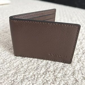 Coach men leather removable insert with ID window and two credit card slot/Brown